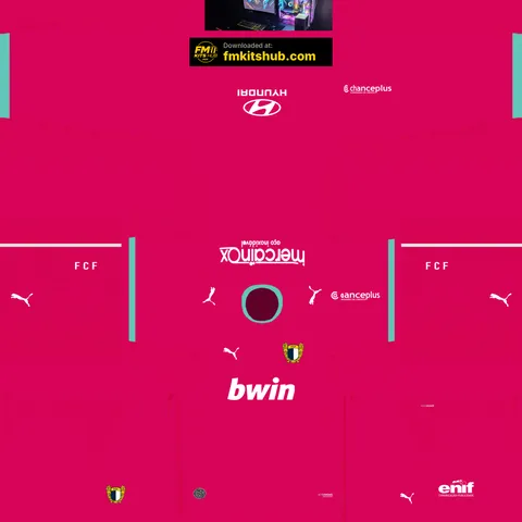 Famalicão Home GK kit